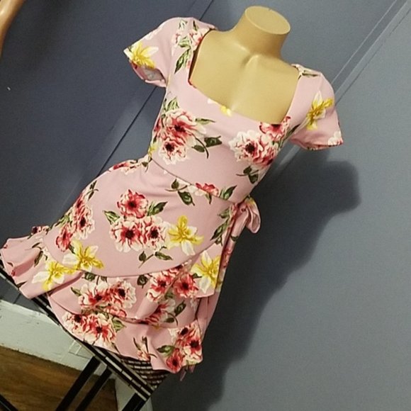 CLEARANCE Stunning Pink Floral Faux Wrap Dress - Picture 2 of 7